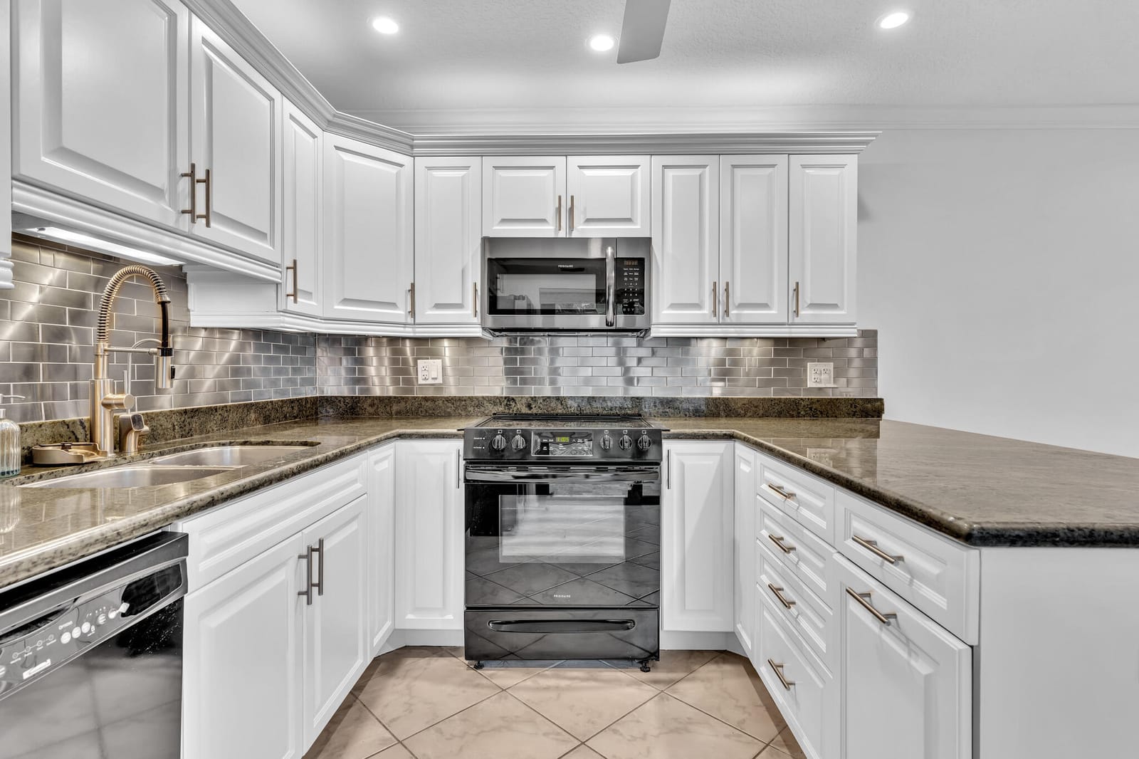 1010 NE 8TH Avenue 24D, Delray Beach, FL 33483 photo 15