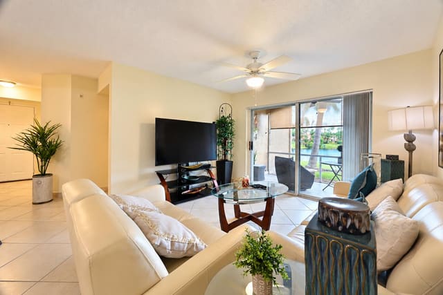 3665 NW MEDITERRANEAN Lane 10-108, Jensen Beach, FL 34957