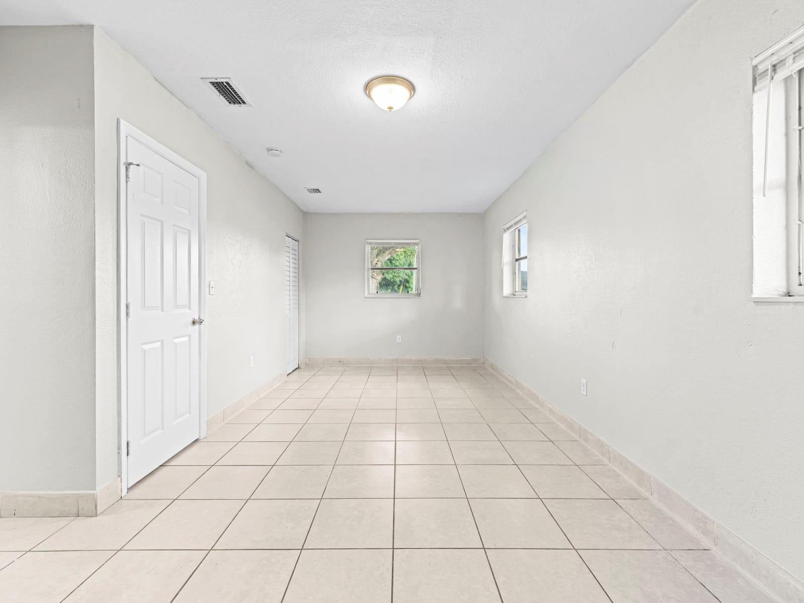 21200 NE 12TH Court, Miami, FL 33179 photo 13