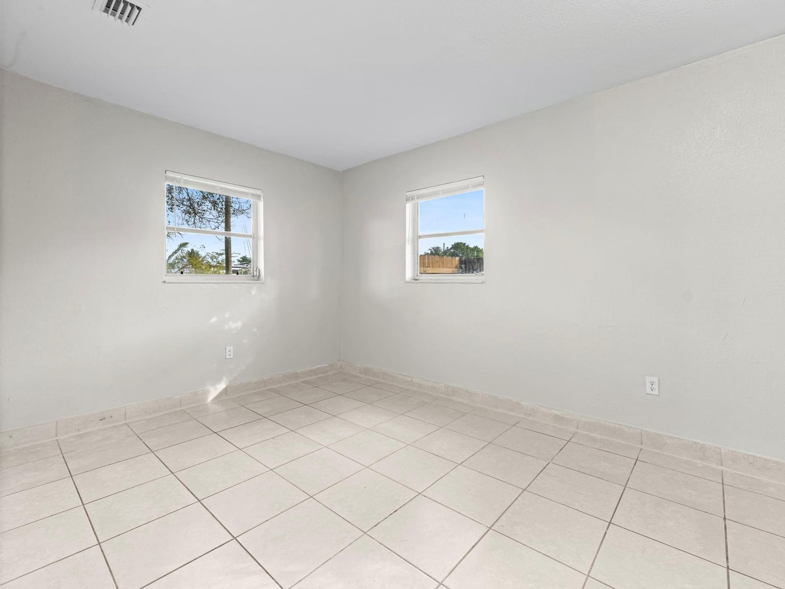 21200 NE 12TH Court, Miami, FL 33179 photo 16