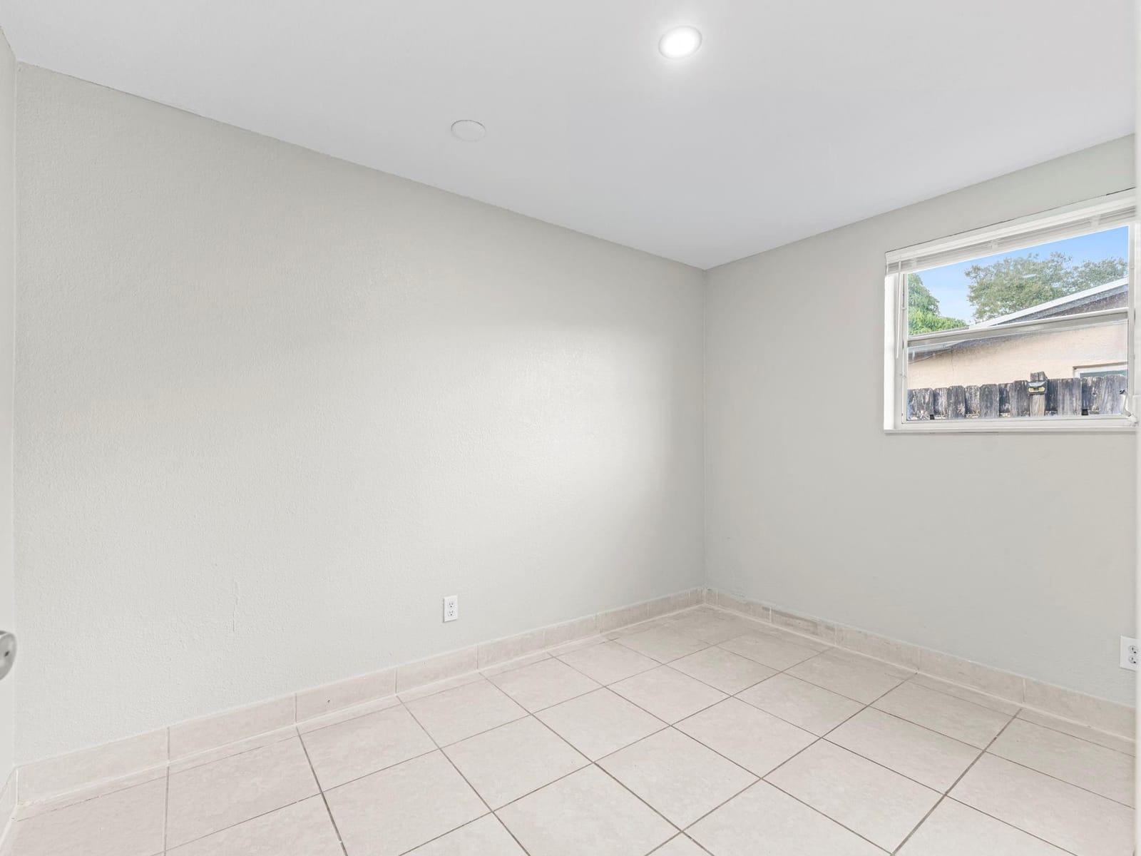 21200 NE 12TH Court, Miami, FL 33179 photo 19