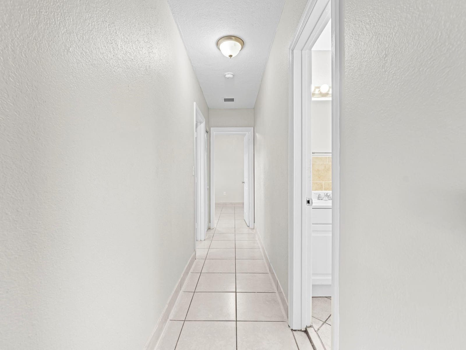 21200 NE 12TH Court, Miami, FL 33179 photo 23