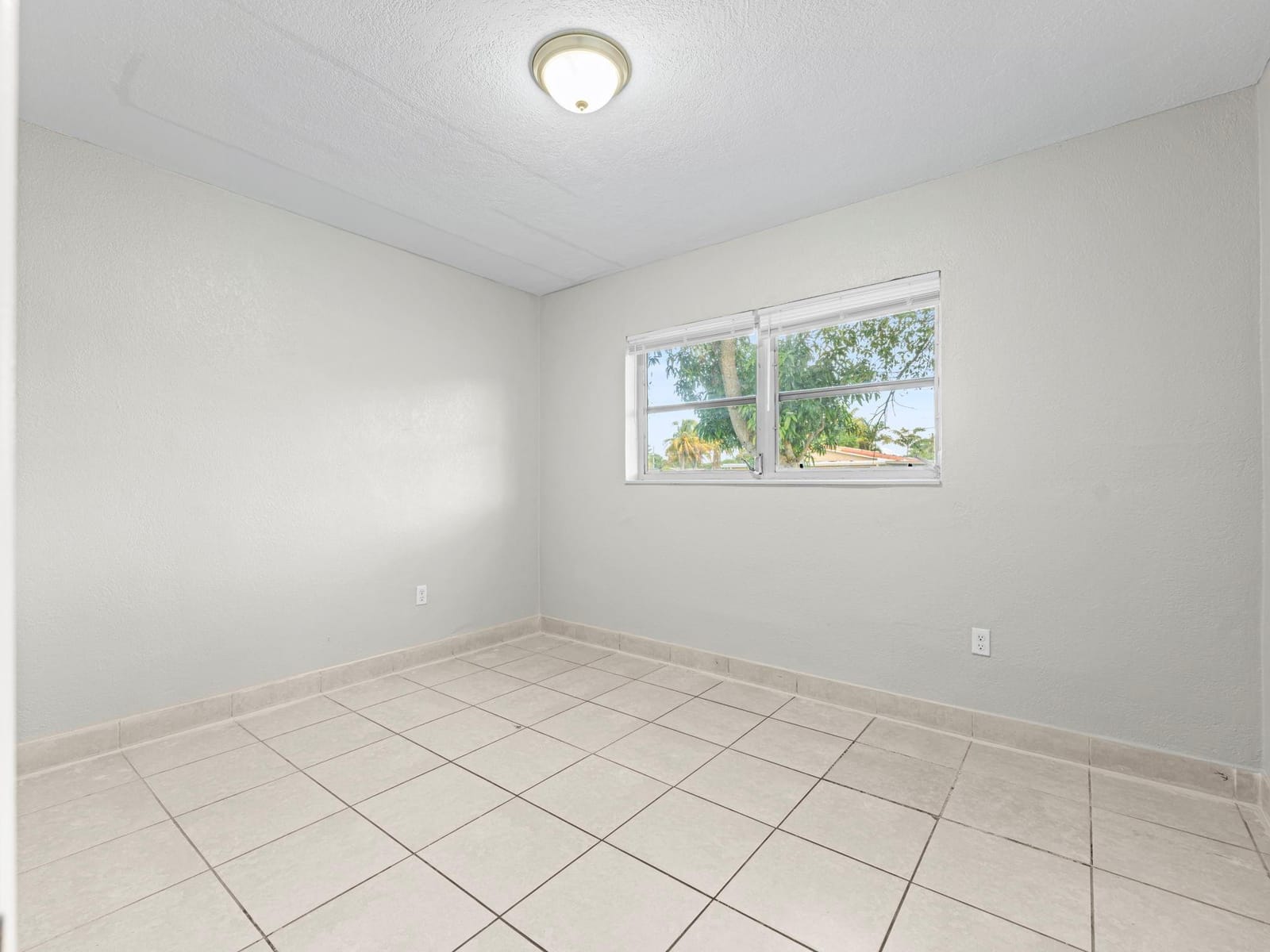 21200 NE 12TH Court, Miami, FL 33179 photo 26
