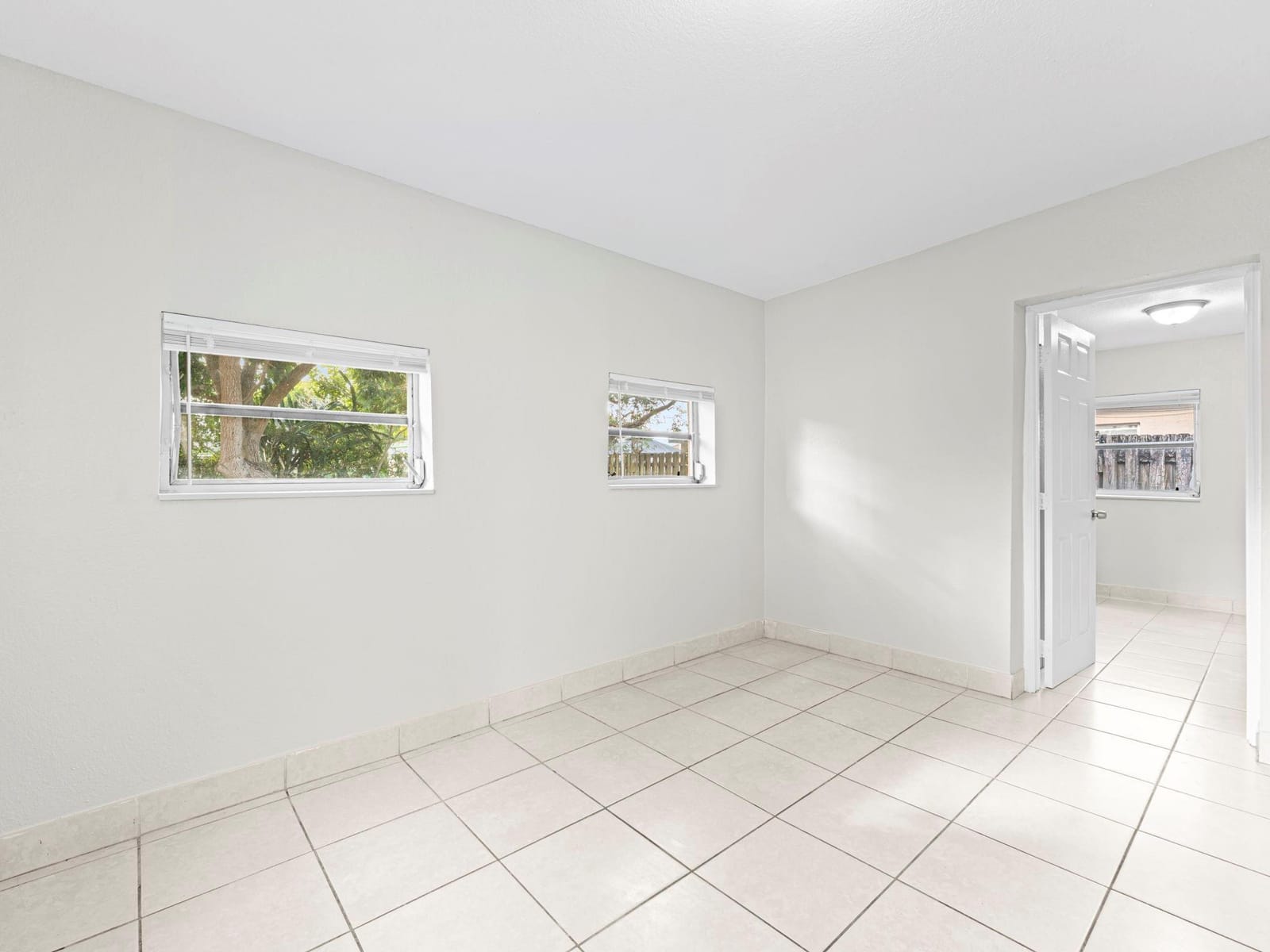 21200 NE 12TH Court, Miami, FL 33179 photo 27