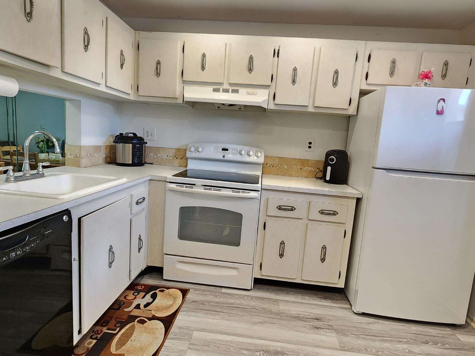 8842 W MCNAB Road 205, Tamarac, FL 33321 photo 4