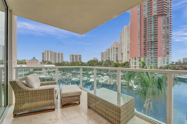 3330 NE 190th Street 410, Aventura, FL 33180