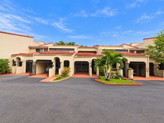 3746 Estepona Avenue 14S1, Doral, FL 33178