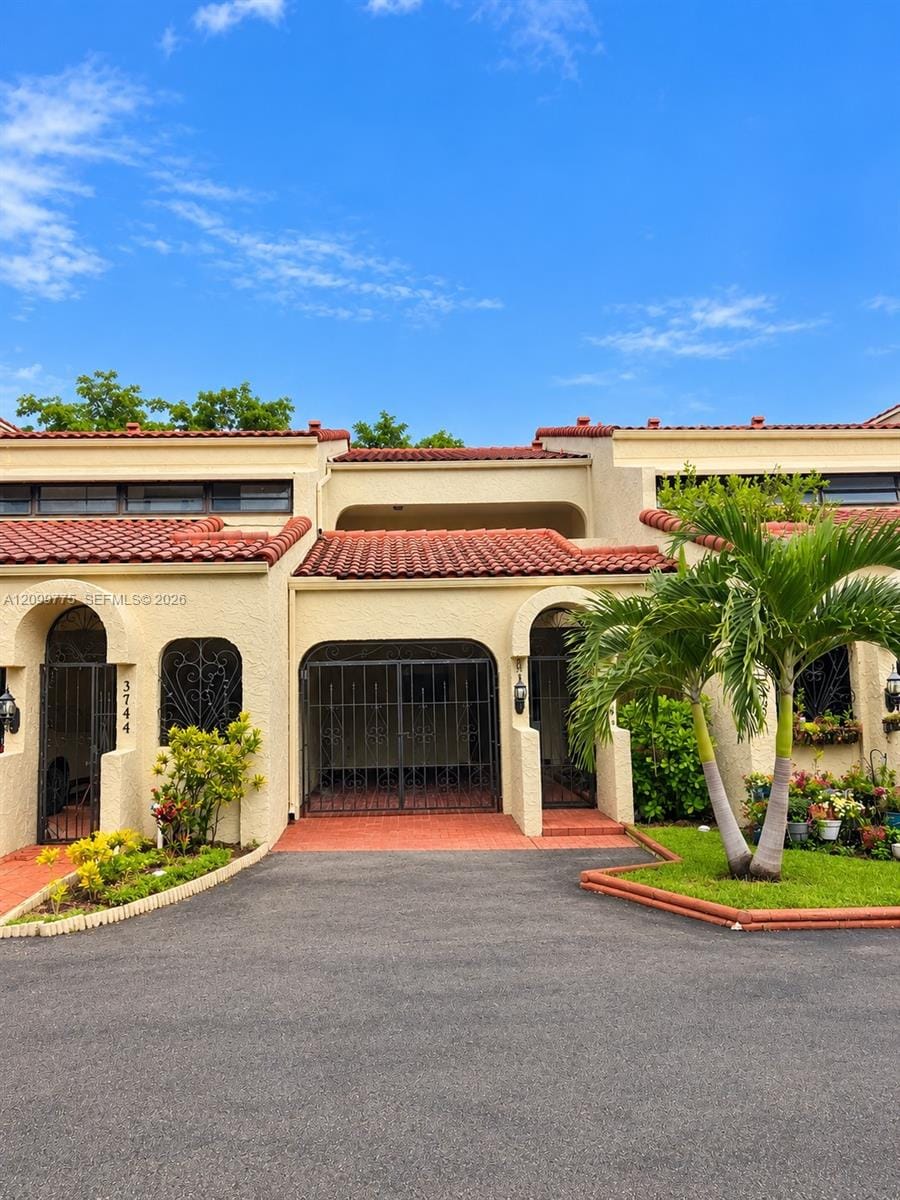 3746 Estepona Avenue 14S1 — photo 3