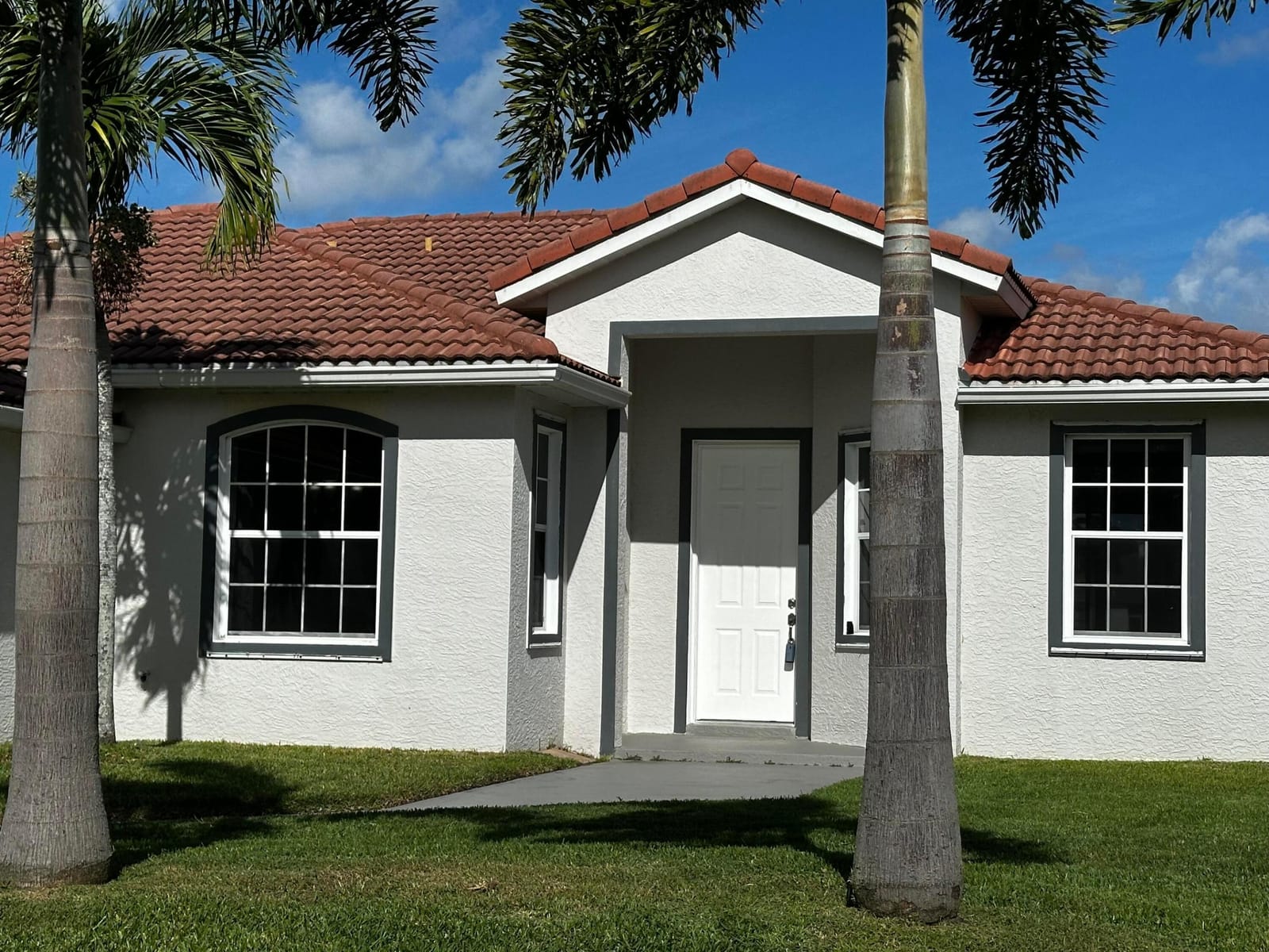 519 NW EMBER Way, Jensen Beach, FL 34957 photo 2