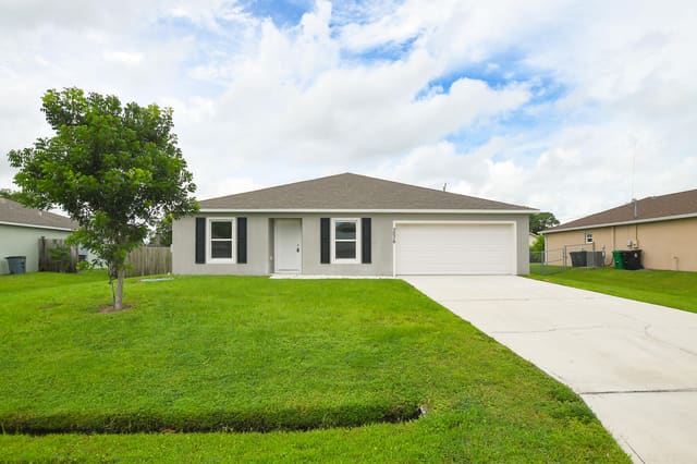3076 SW Lucerne Street SW 3076, Port St. Lucie, FL 34953
