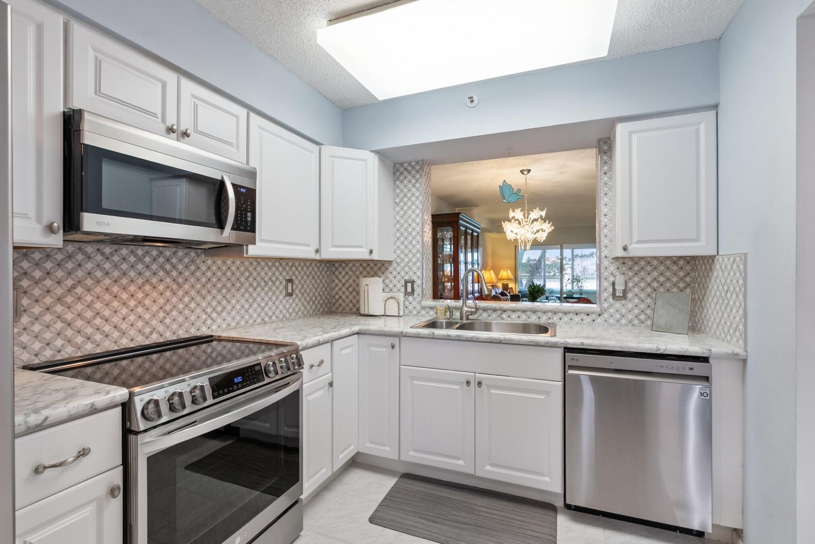 6096 HUNTWICK Terrace 206 — photo 4
