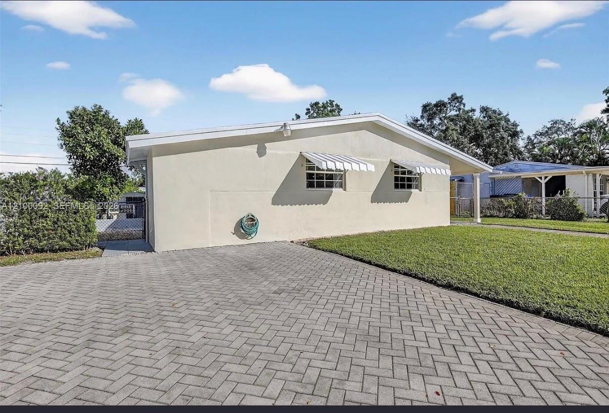 6717 Farragut Street, Hollywood, FL 33024 photo 2