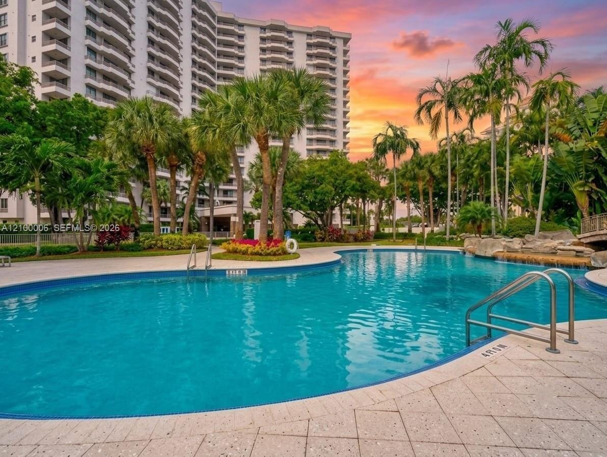 3300 NE 192nd Street 1612, Aventura, FL 33180 photo 1