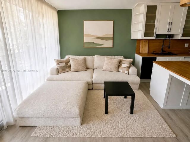 901 N Birch Road D6, Fort Lauderdale, FL 33304