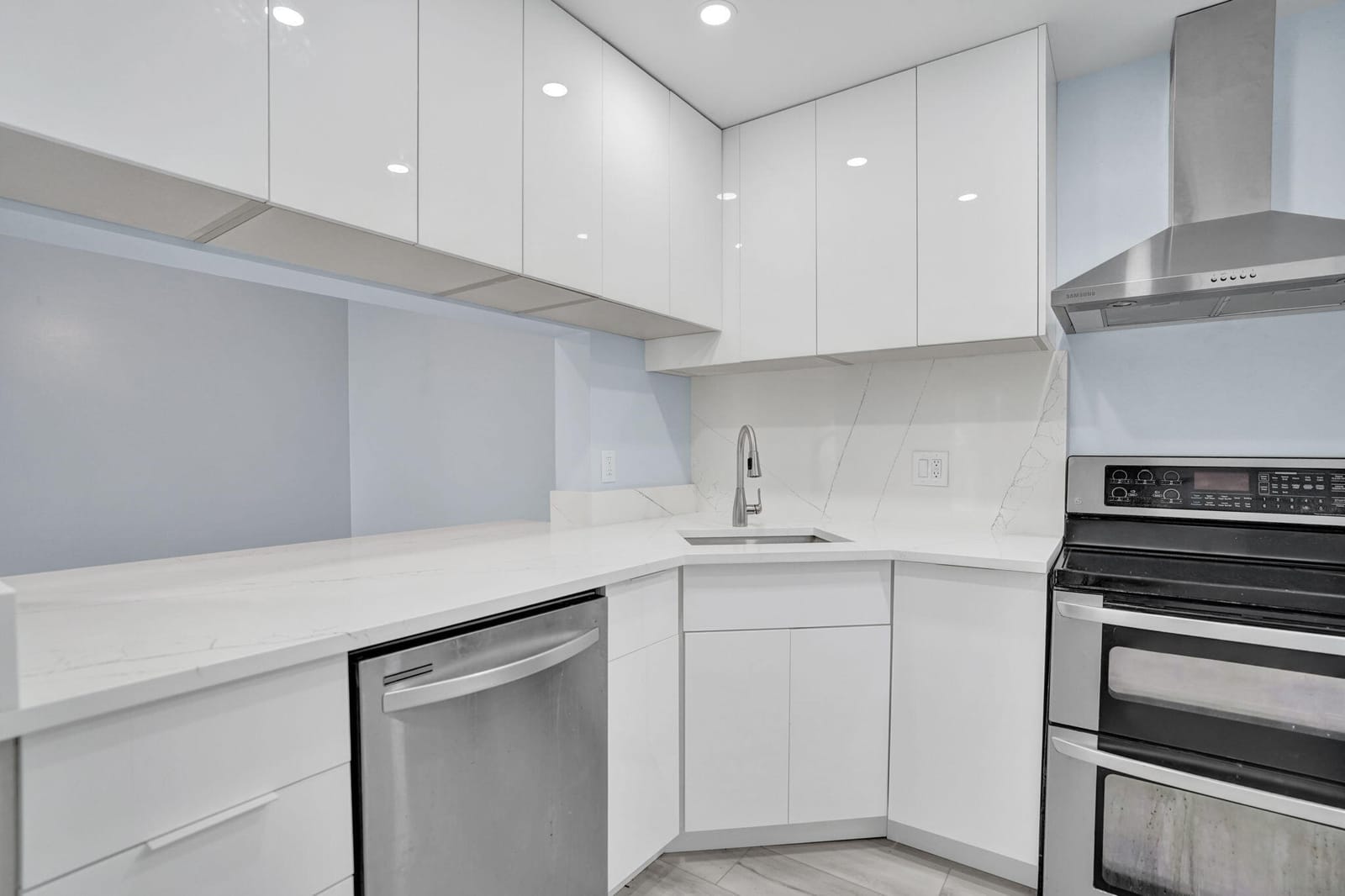 203 Foxtail Drive H3 — photo 5