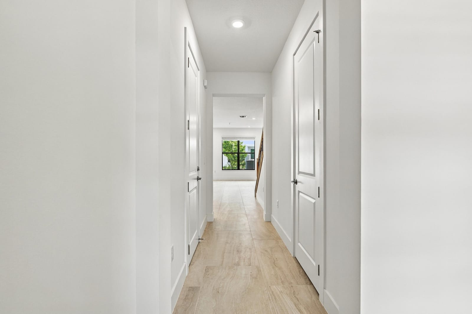 1185 Carillon Street — photo 2