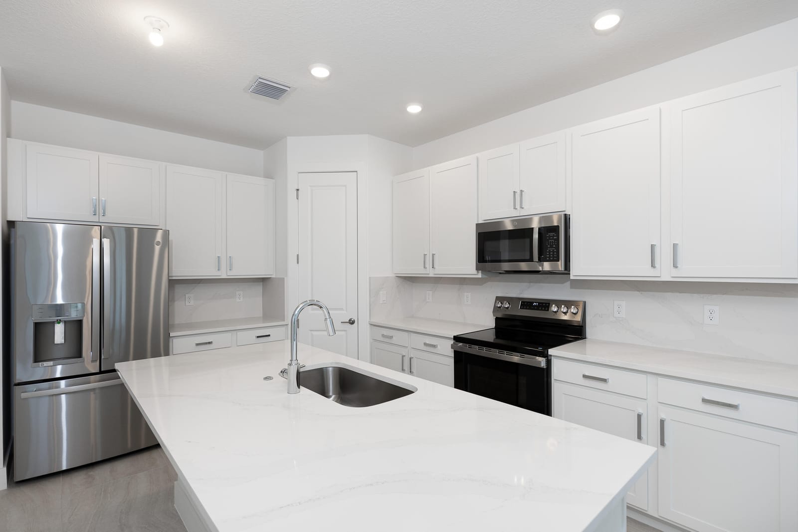 1185 Carillon Street — photo 4