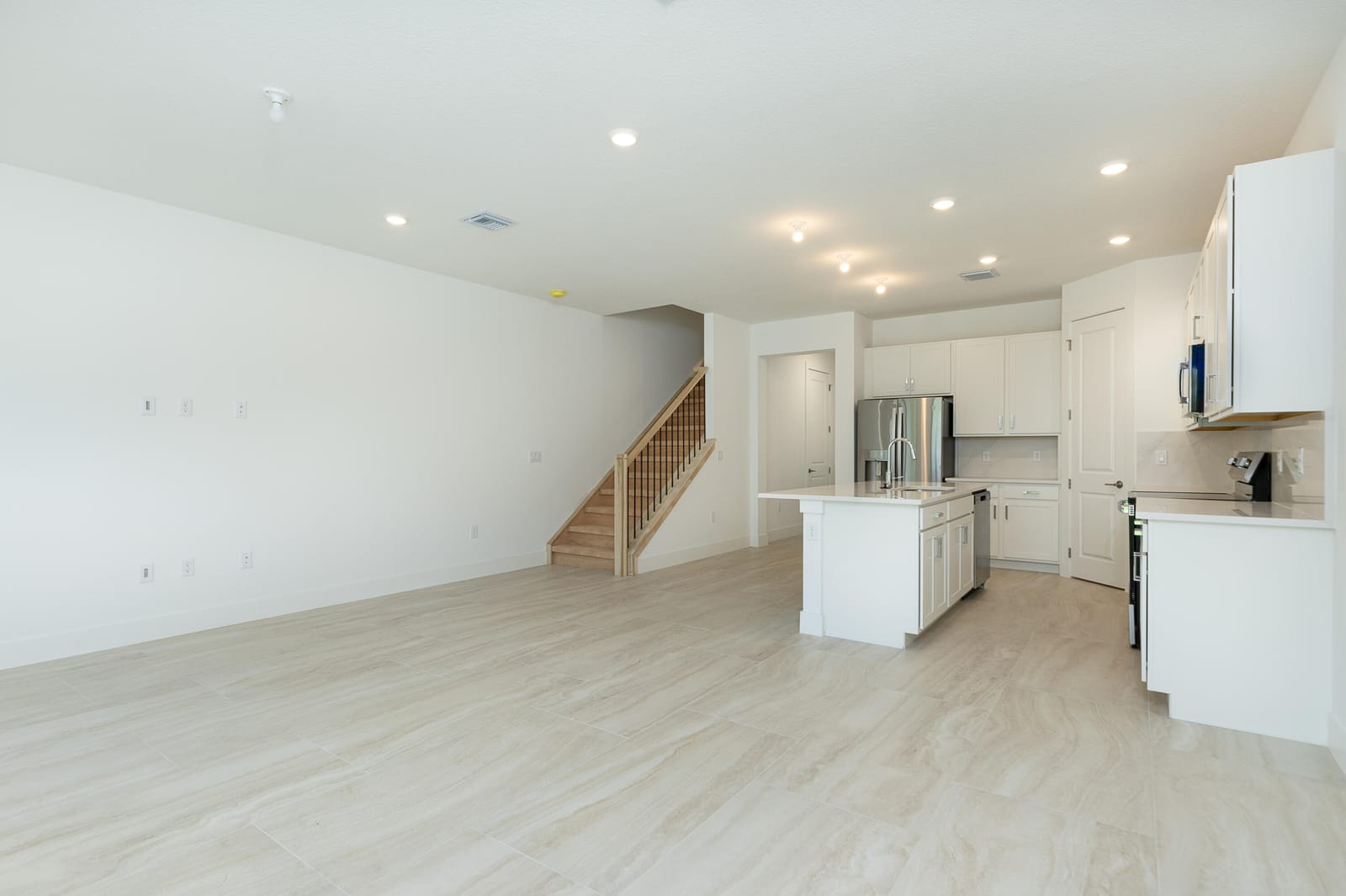 1185 Carillon Street — photo 9