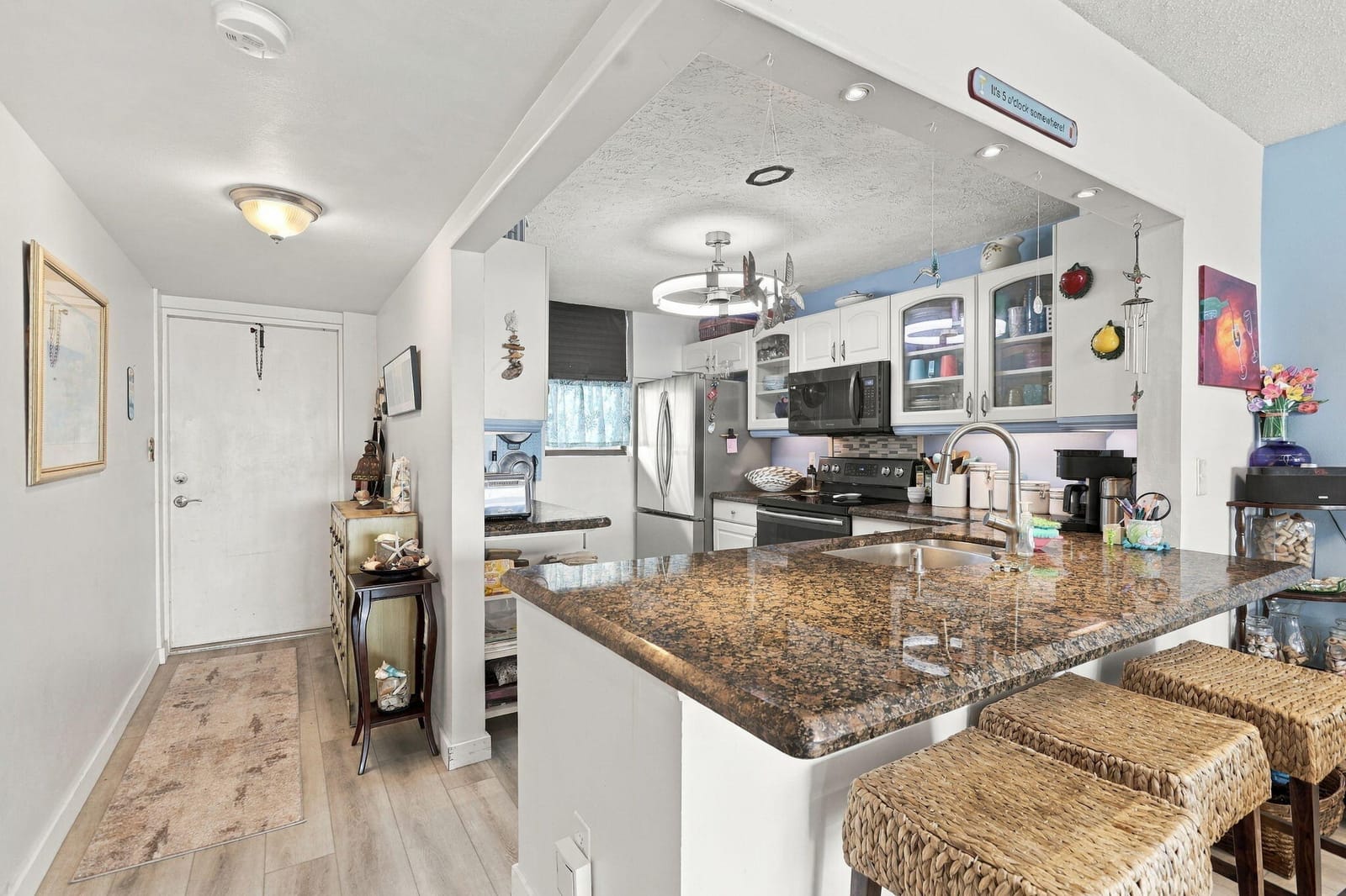 9940 S OCEAN Drive 407 — photo 3