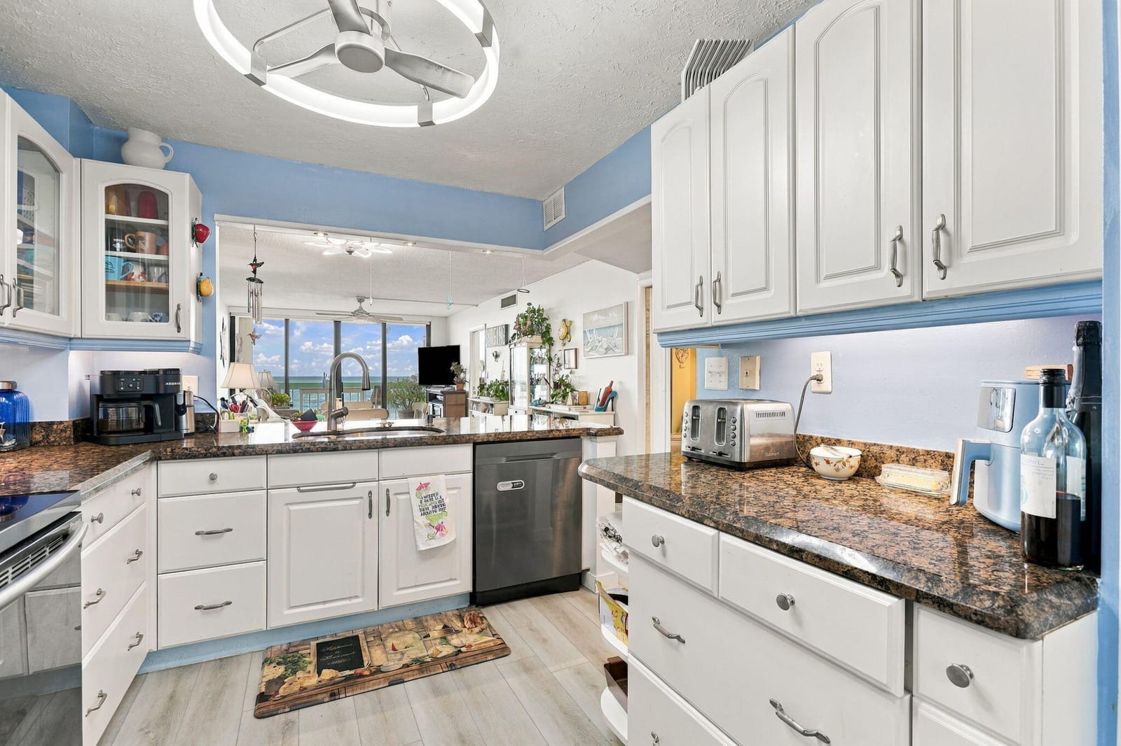 9940 S OCEAN Drive 407 — photo 5