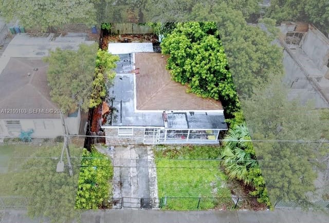 1085 NW 25th Street, Miami, FL 33127