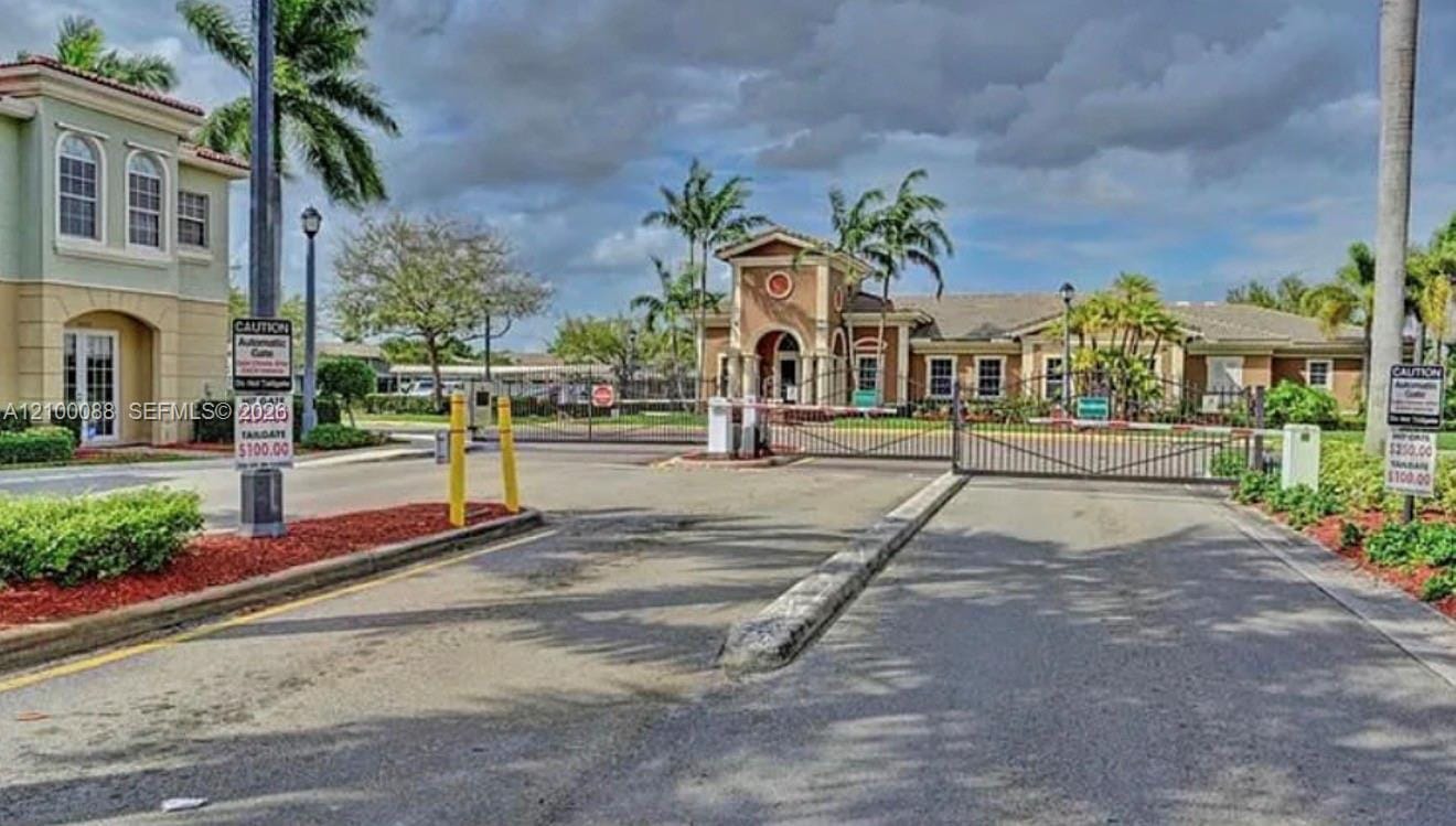 5929 Royal Way 5929, Tamarac, FL 33321 photo 25