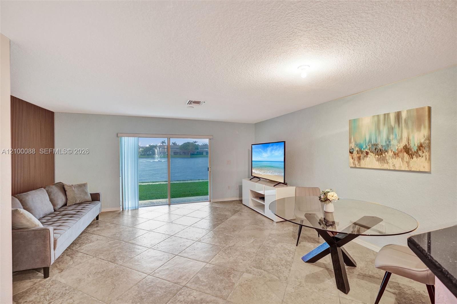 5929 Royal Way 5929 — photo 4