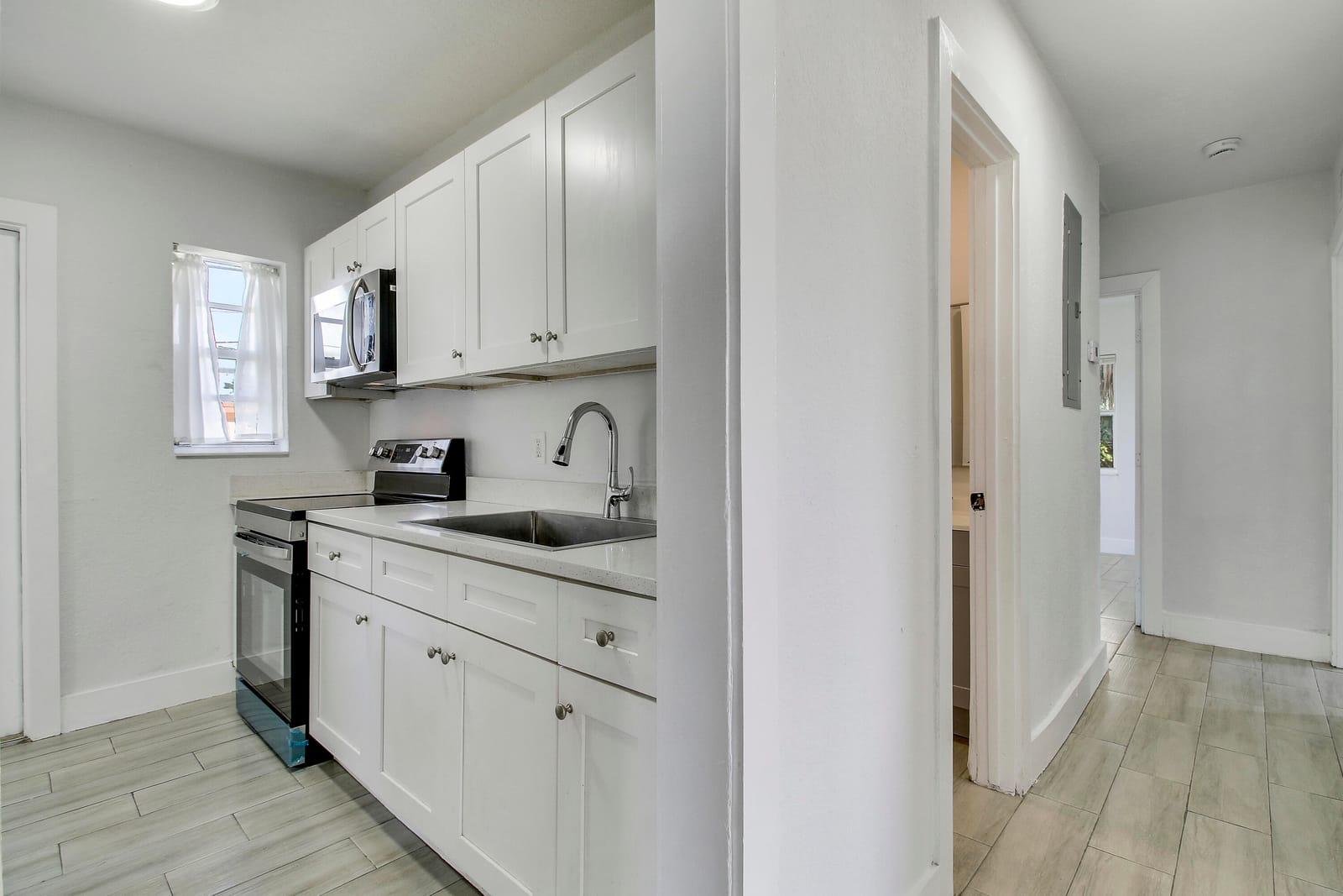 400 W 15TH Street — photo 12