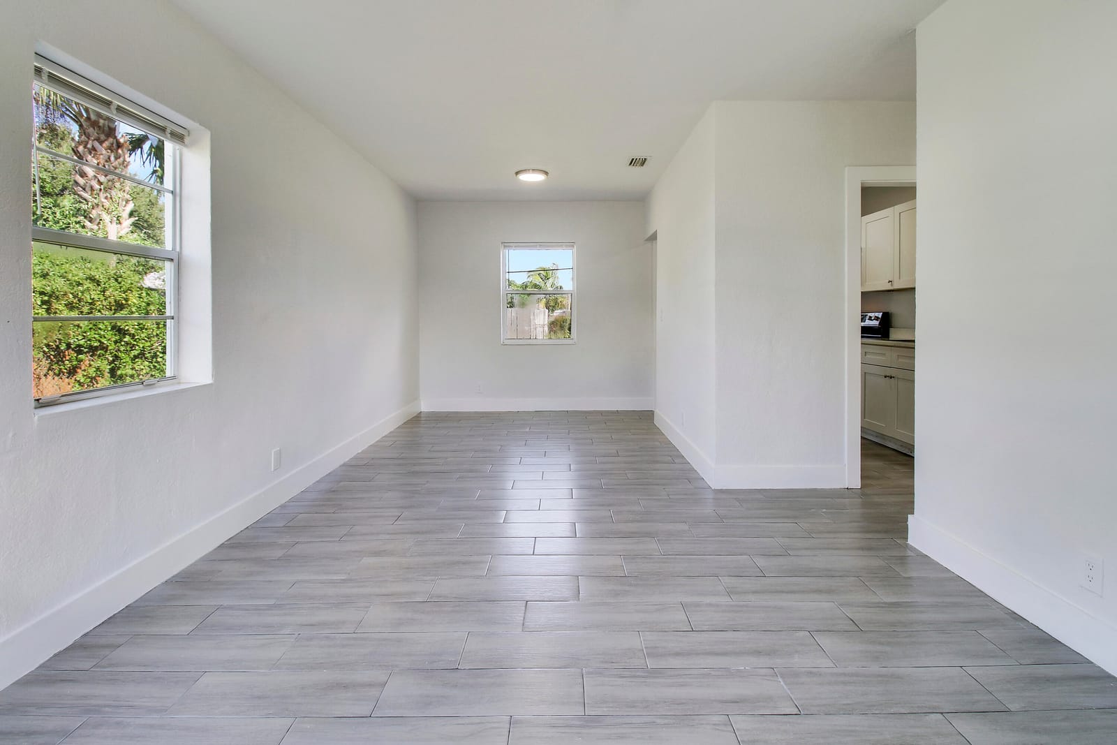 400 W 15TH Street — photo 5