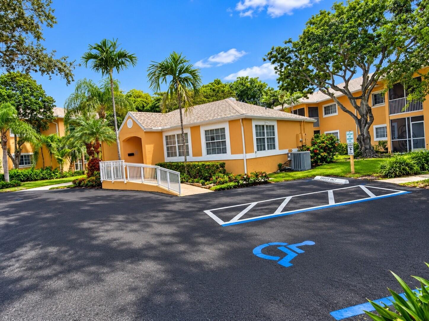 401 SE 10TH Street B201, Dania Beach, FL 33004 photo 17