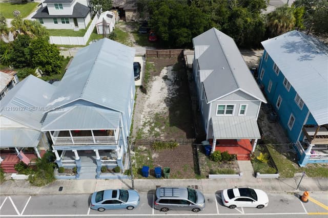 1912 E Columbus Drive, Tampa, FL 33605