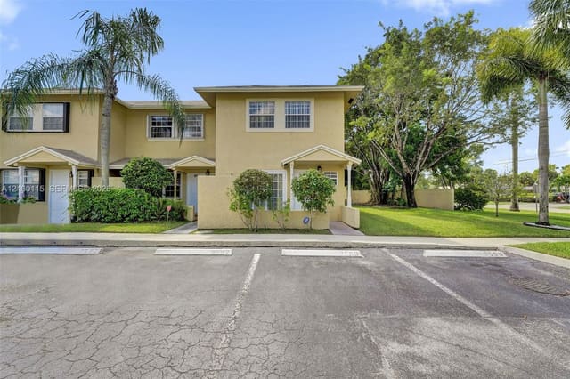 3590 NW 83rd Lane, Sunrise, FL 33351