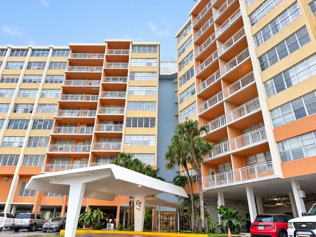 2025 NE 164th Street 919, North Miami Beach, FL 33162