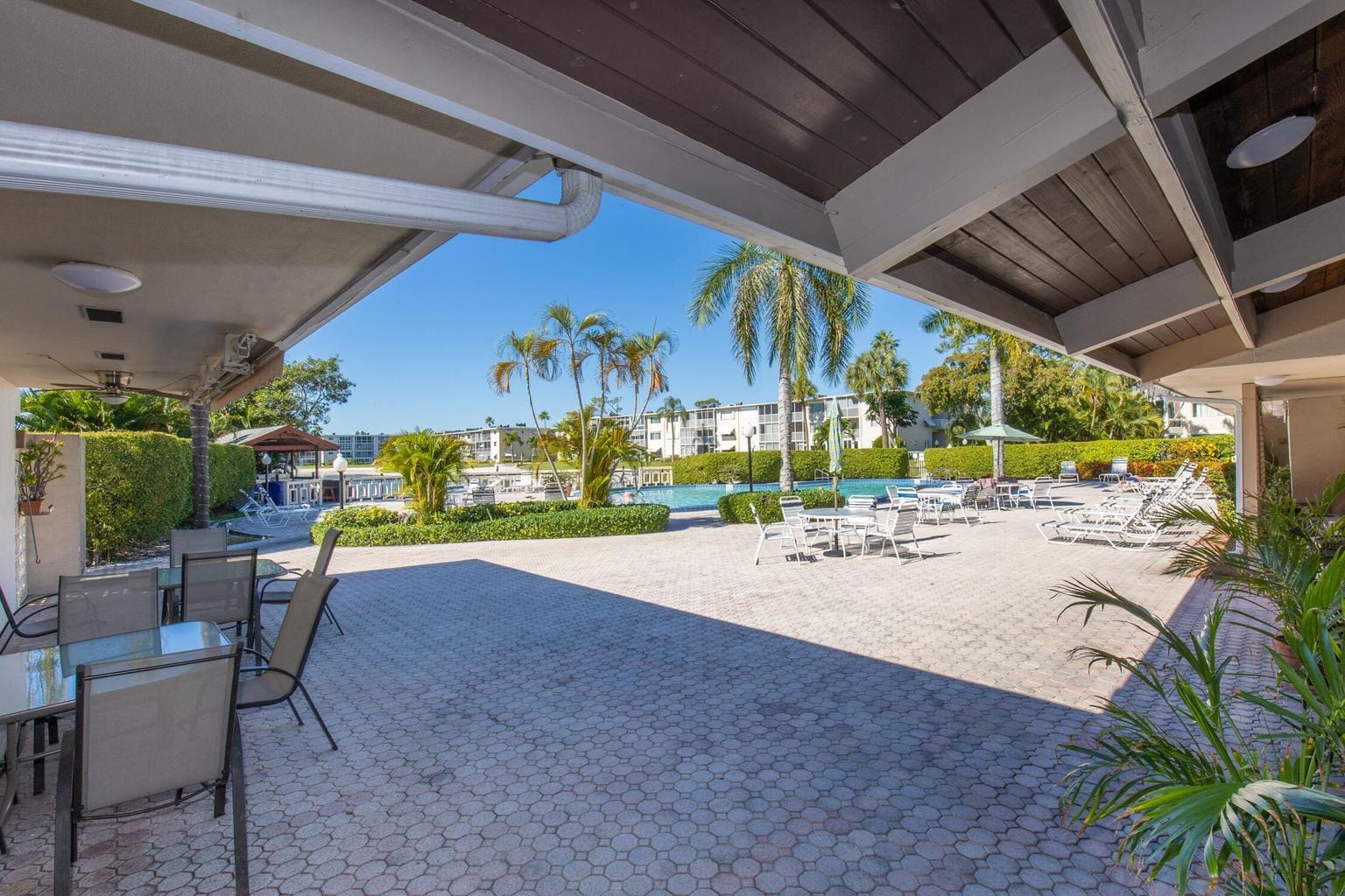 2615 GARDEN Drive N 305, Lake Worth, FL 33461 photo 15