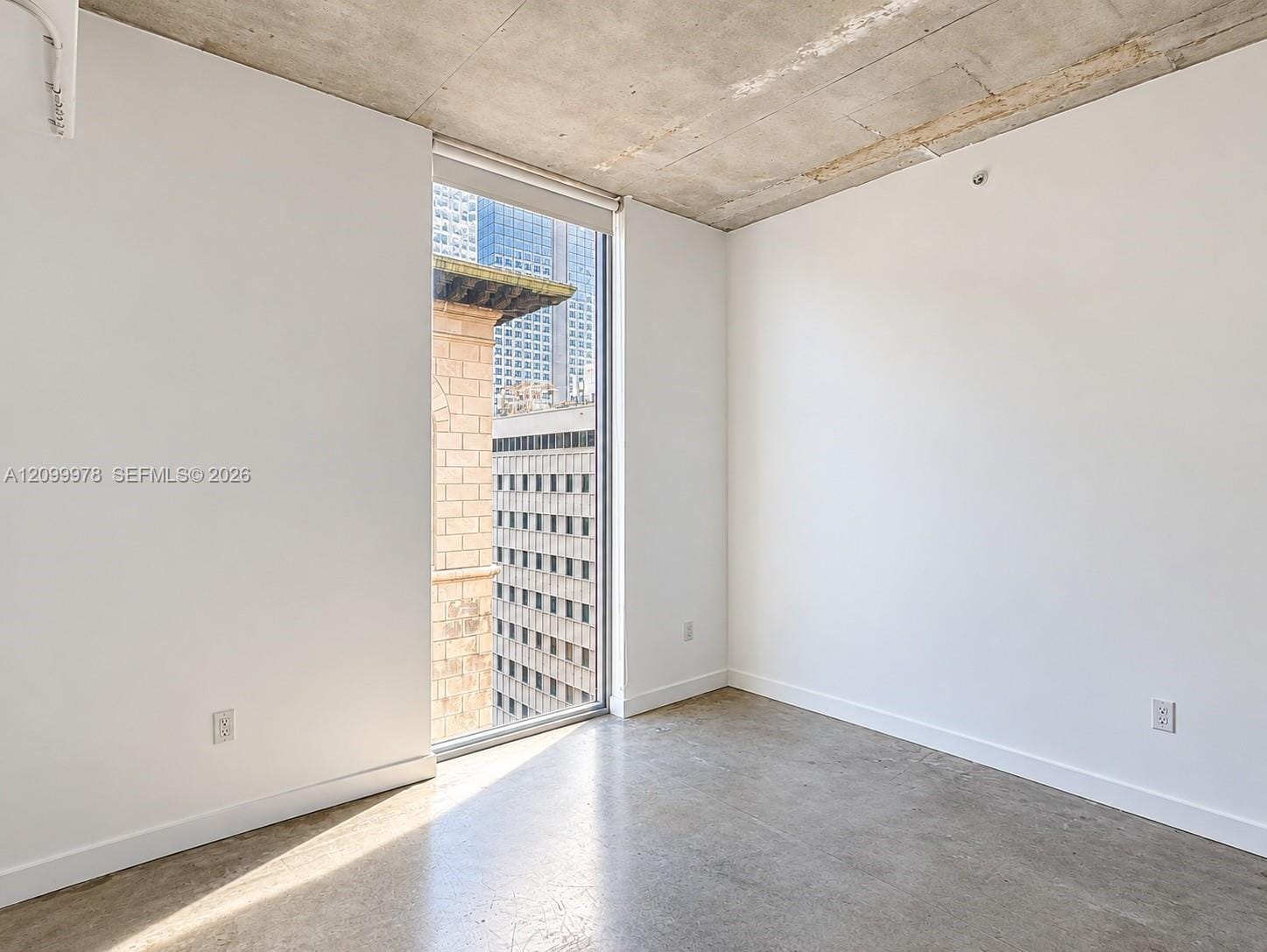 151 SE 1st Street 1202, Miami, FL 33131 photo 2