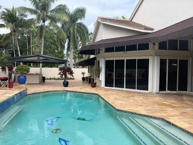 15240 S Laurel Lane S 15240, Pembroke Pines, FL 33027