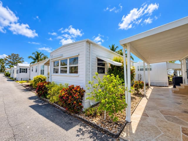 15 HIBISCUS Drive H, Briny Breezes, FL 33435
