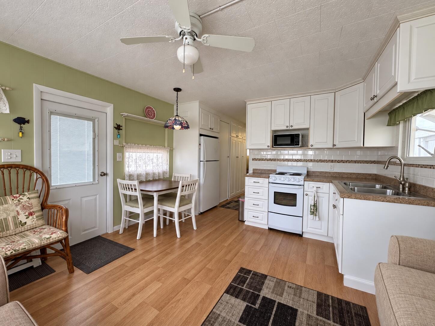 15 HIBISCUS Drive H, Briny Breezes, FL 33435 photo 8