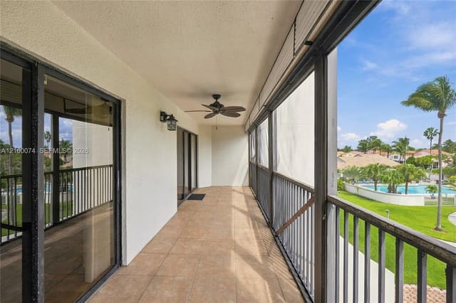 545 SE 12th Street 205, Dania Beach, FL 33004
