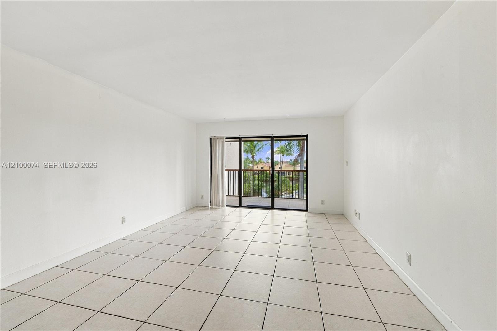 545 SE 12th Street 205 — photo 8