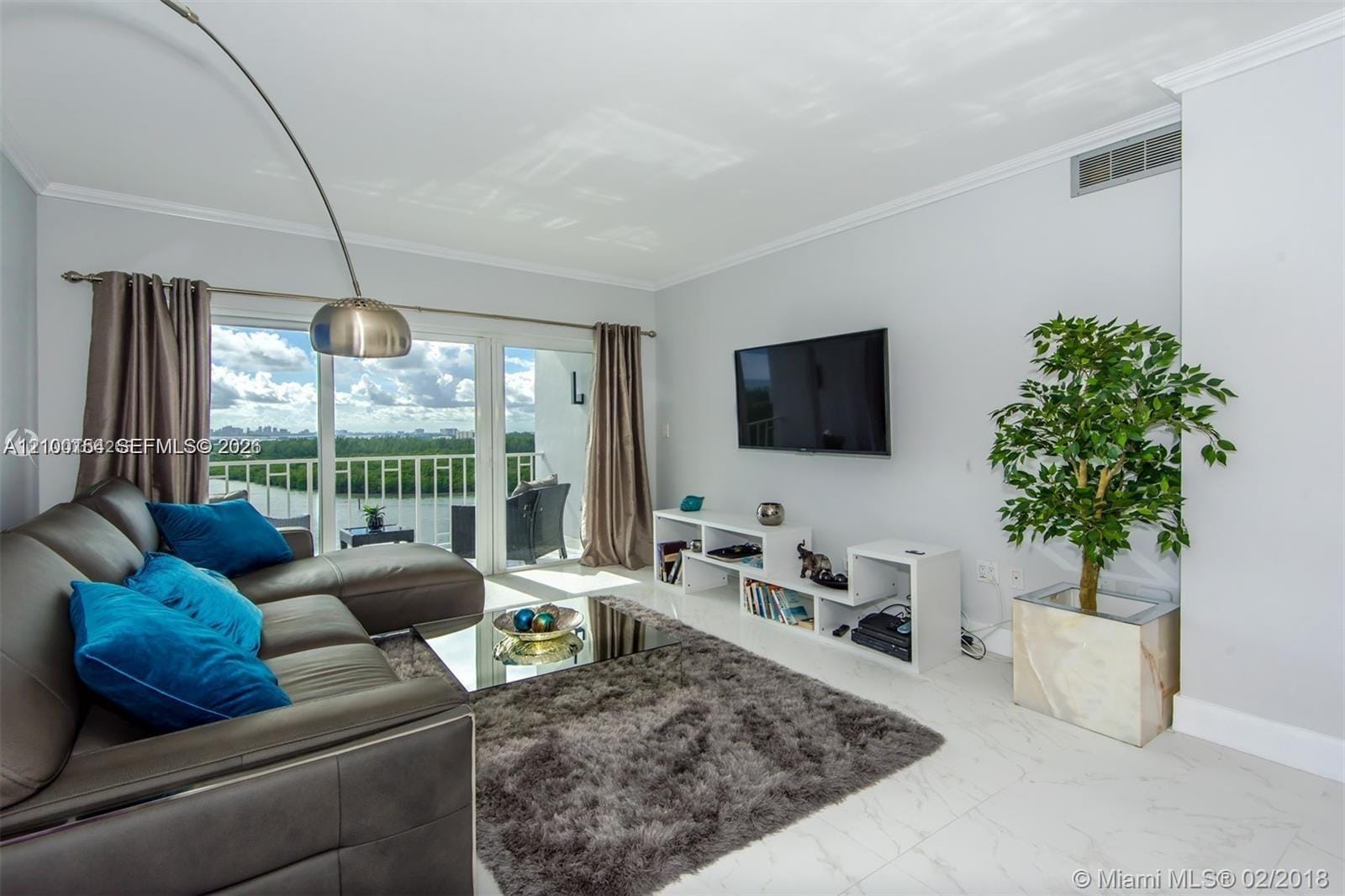 300 Bayview Drive 1102 — photo 2