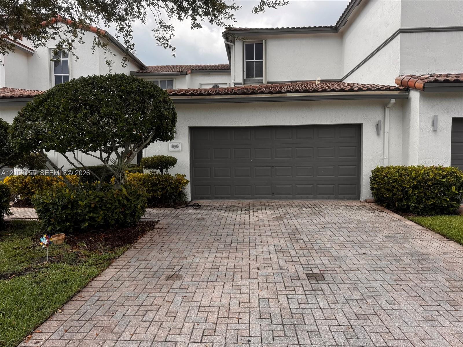 876 W Spinnaker Drive W, Hollywood, FL 33019