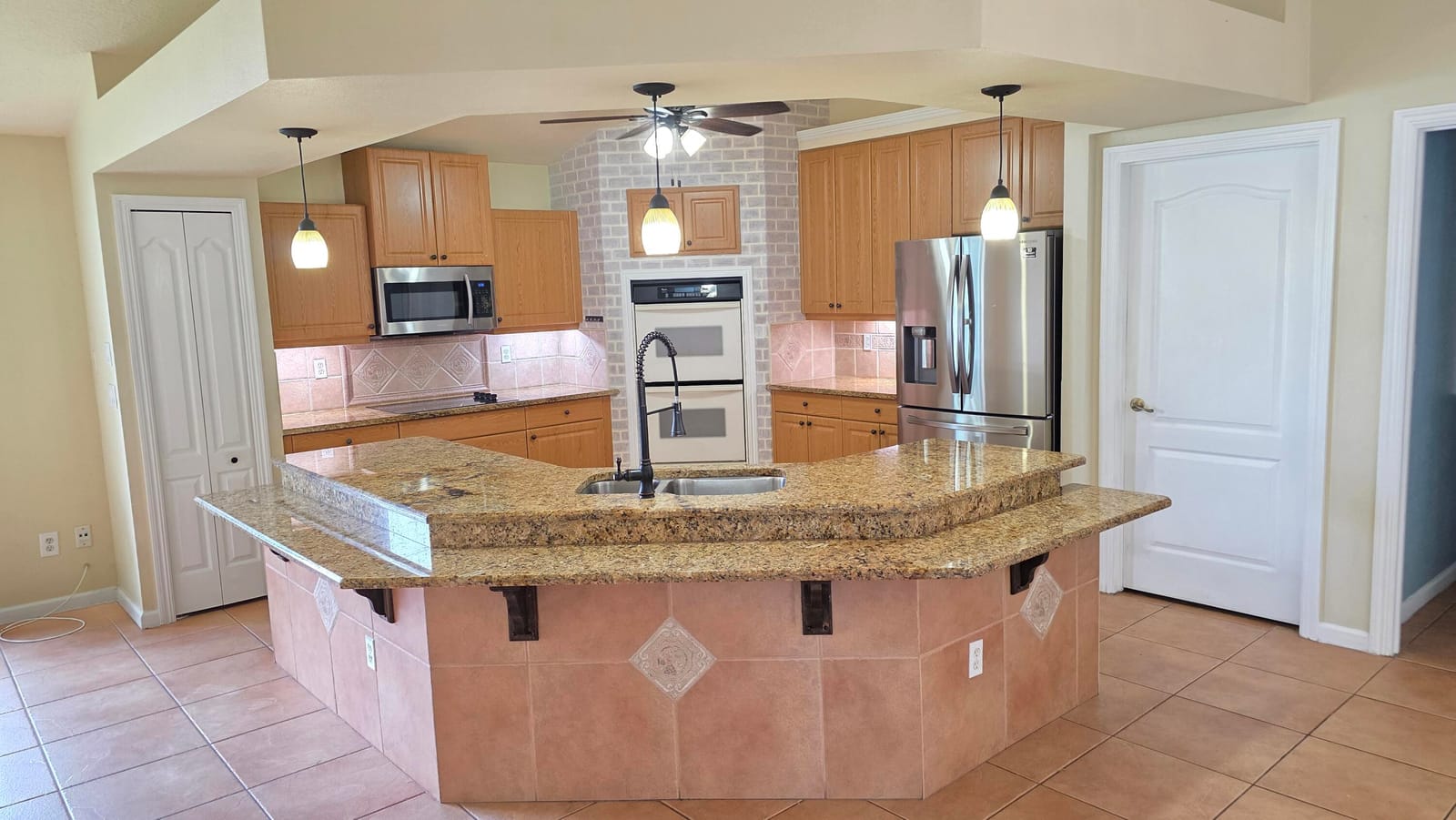 6611 NW AGNON Court, Port St. Lucie, FL 34983 photo 2