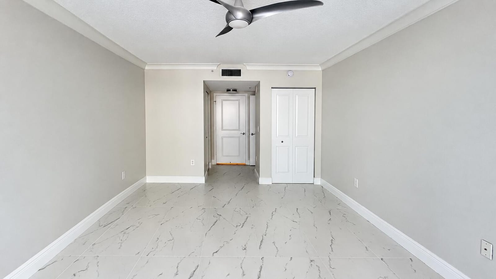 99 SE MIZNER Boulevard 233 — photo 8