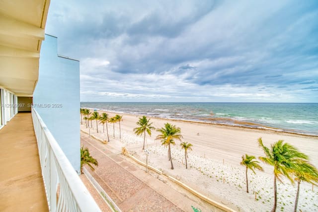 300 Oregon Street 507, Hollywood, FL 33019