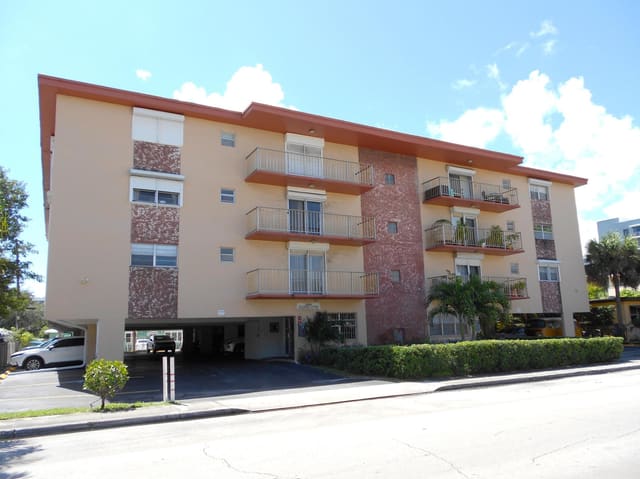2010 FILLMORE Street 303, Hollywood, FL 33020