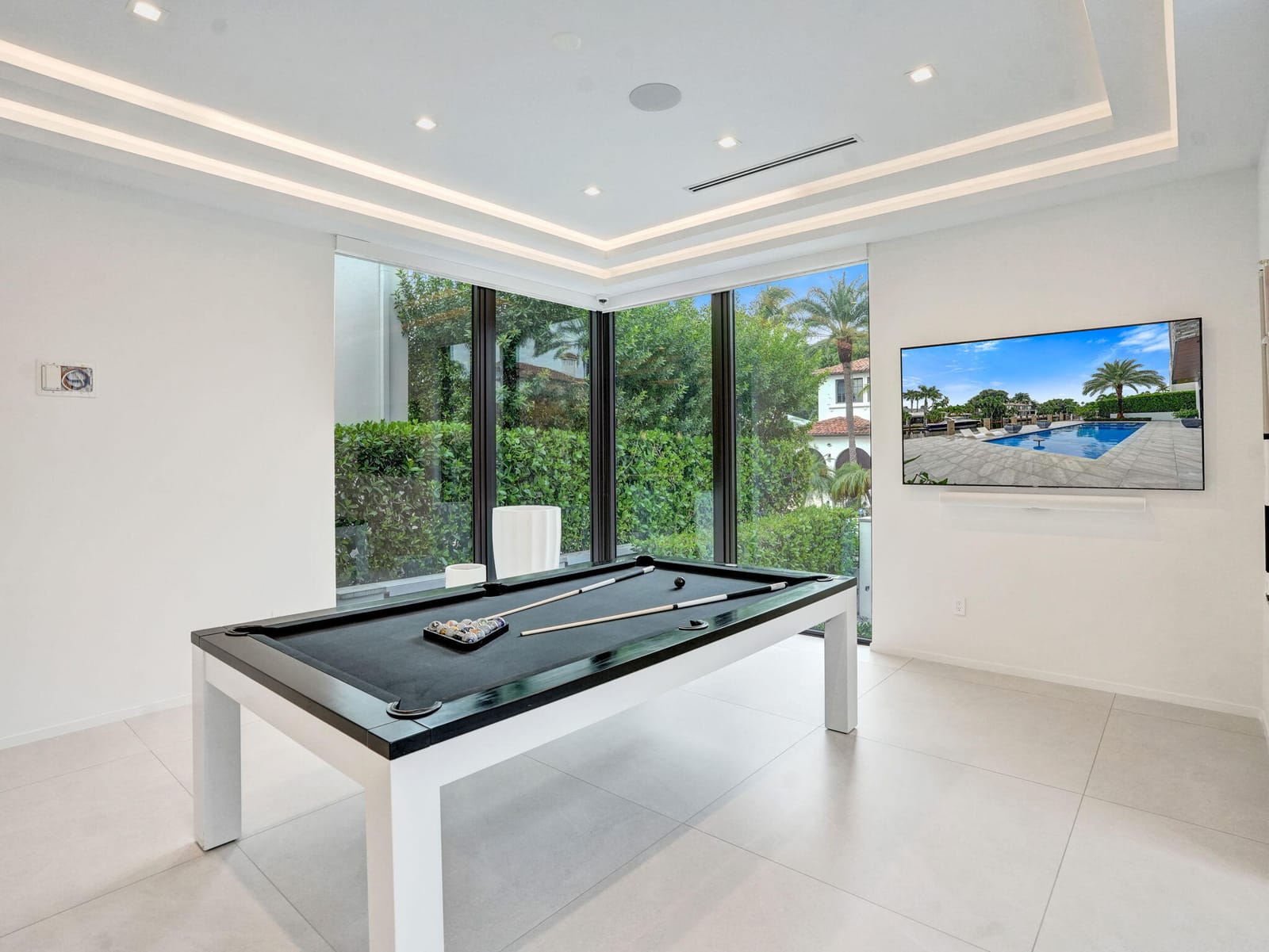 424 COCONUT ISLE Drive — photo 9