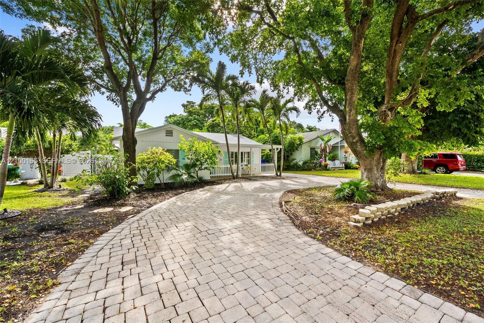 716 NE 11th Avenue, Pompano Beach, FL 33060 photo 2