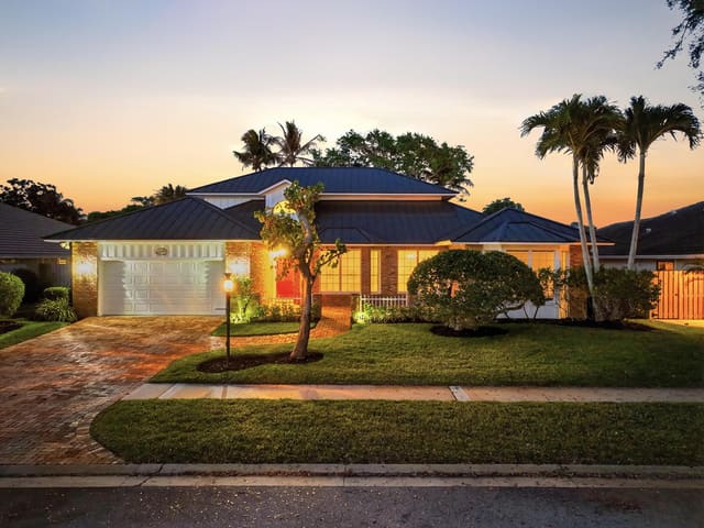12886 LA ROCHELLE Circle, Palm Beach Gardens, FL 33410