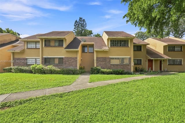 3212 N Pine Island Road 603, Sunrise, FL 33351